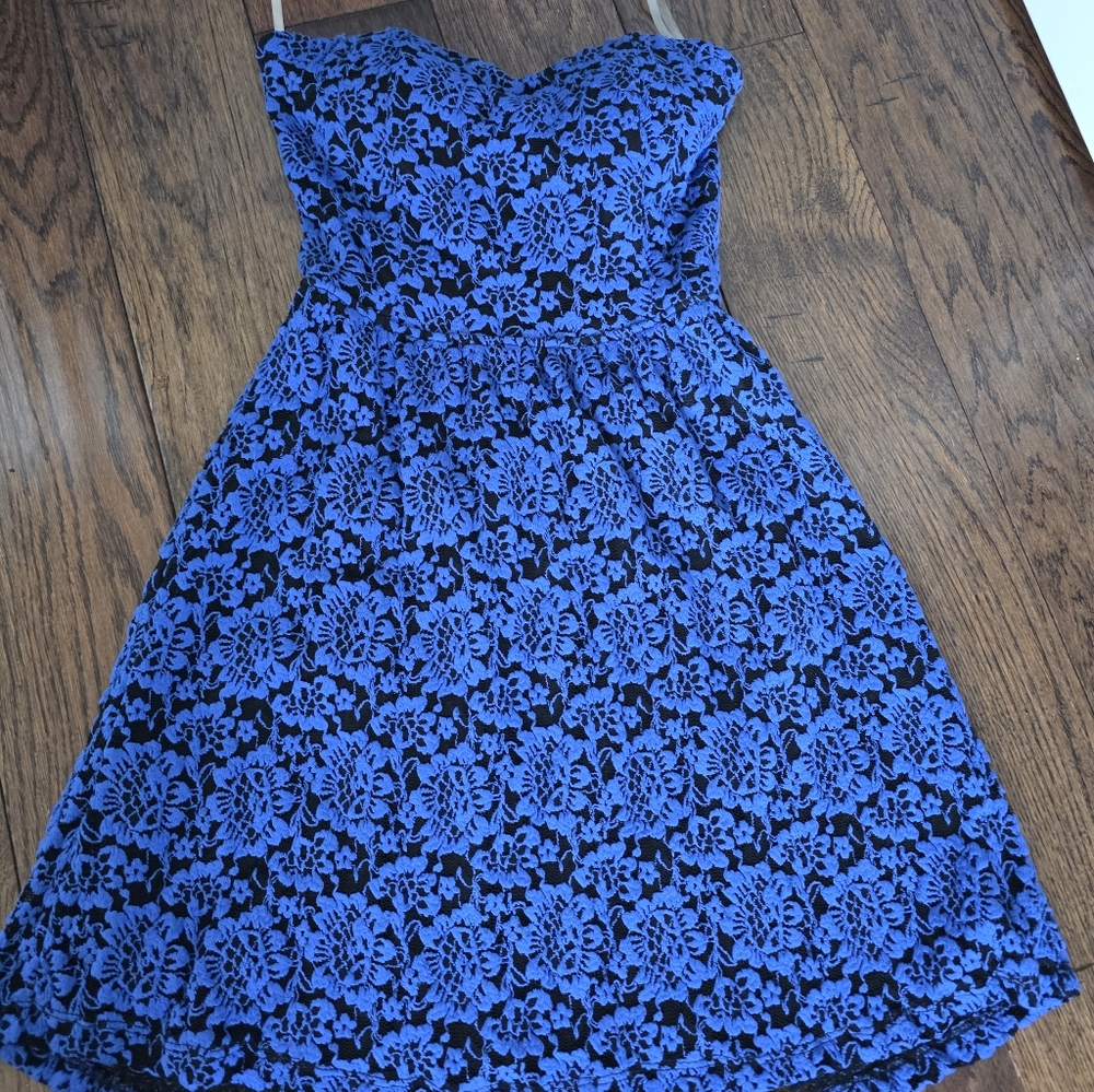 Three Dresses - Picture 8 of 10